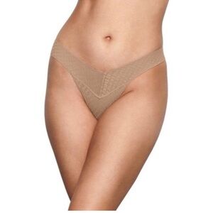 Skims Cheeky Logo Thong Ochre